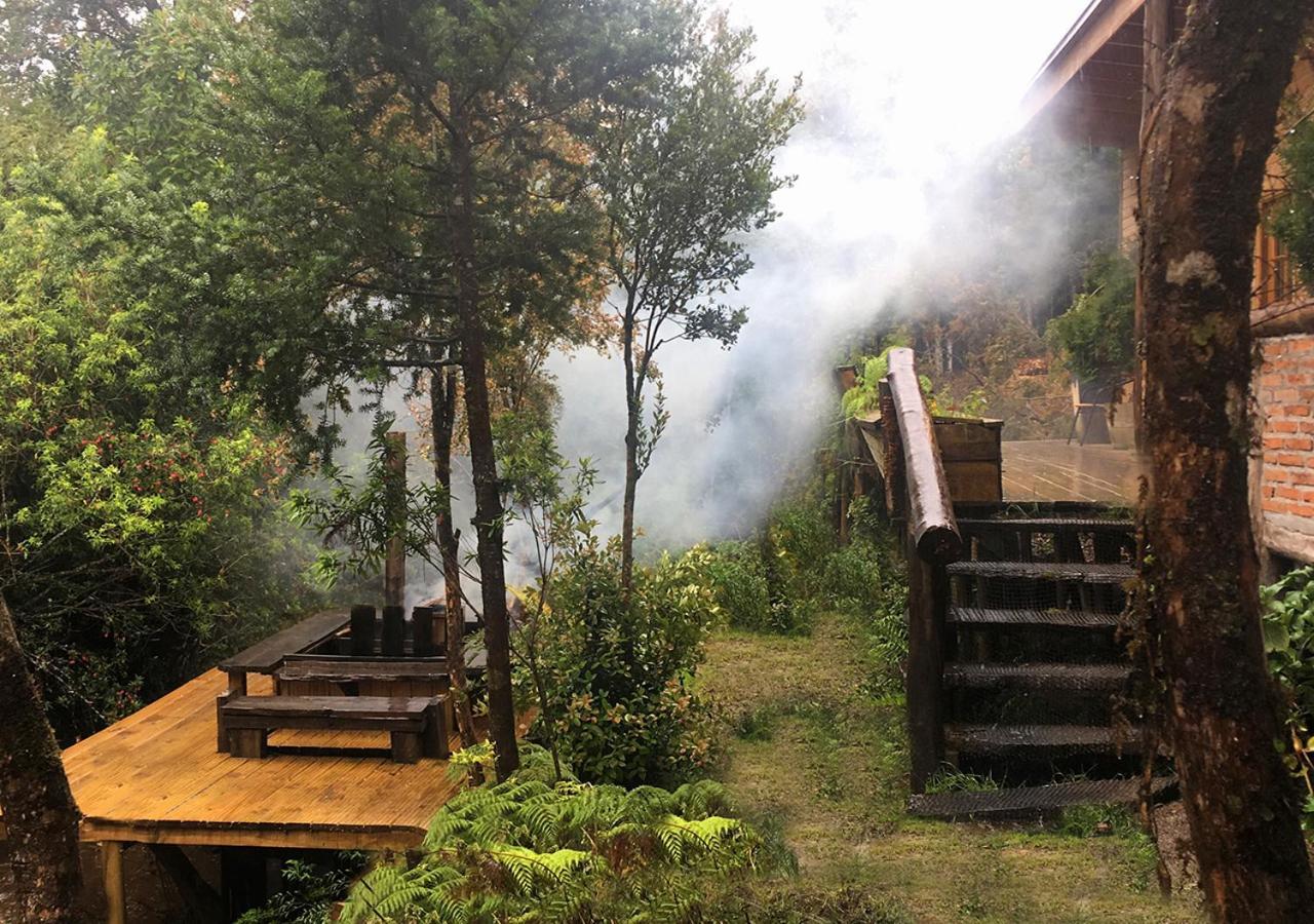 Cabanas Los Cantos Del Chucao 푸에르토바라스 외부 사진